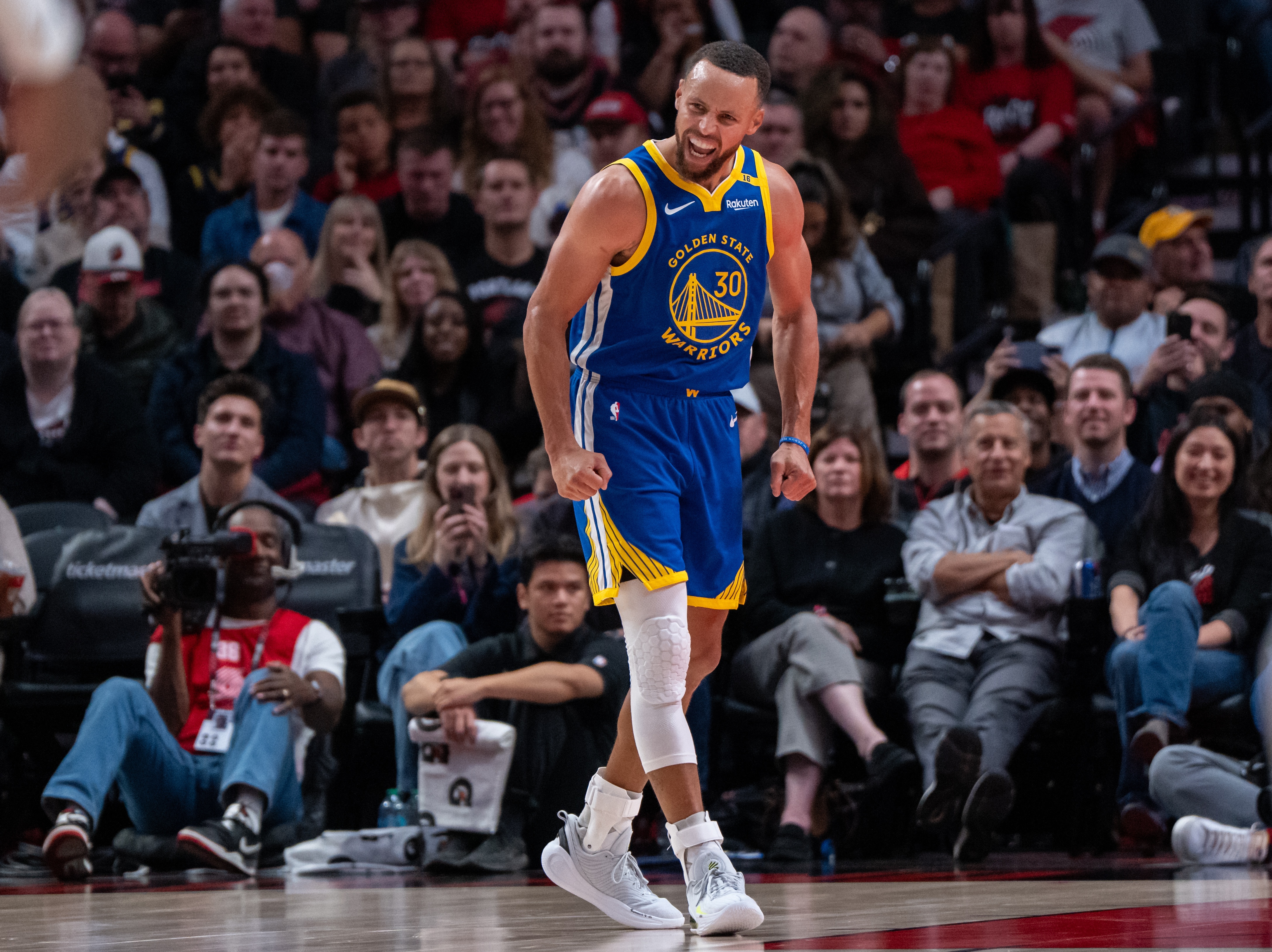 勇士队遭遇NBA总决赛失利