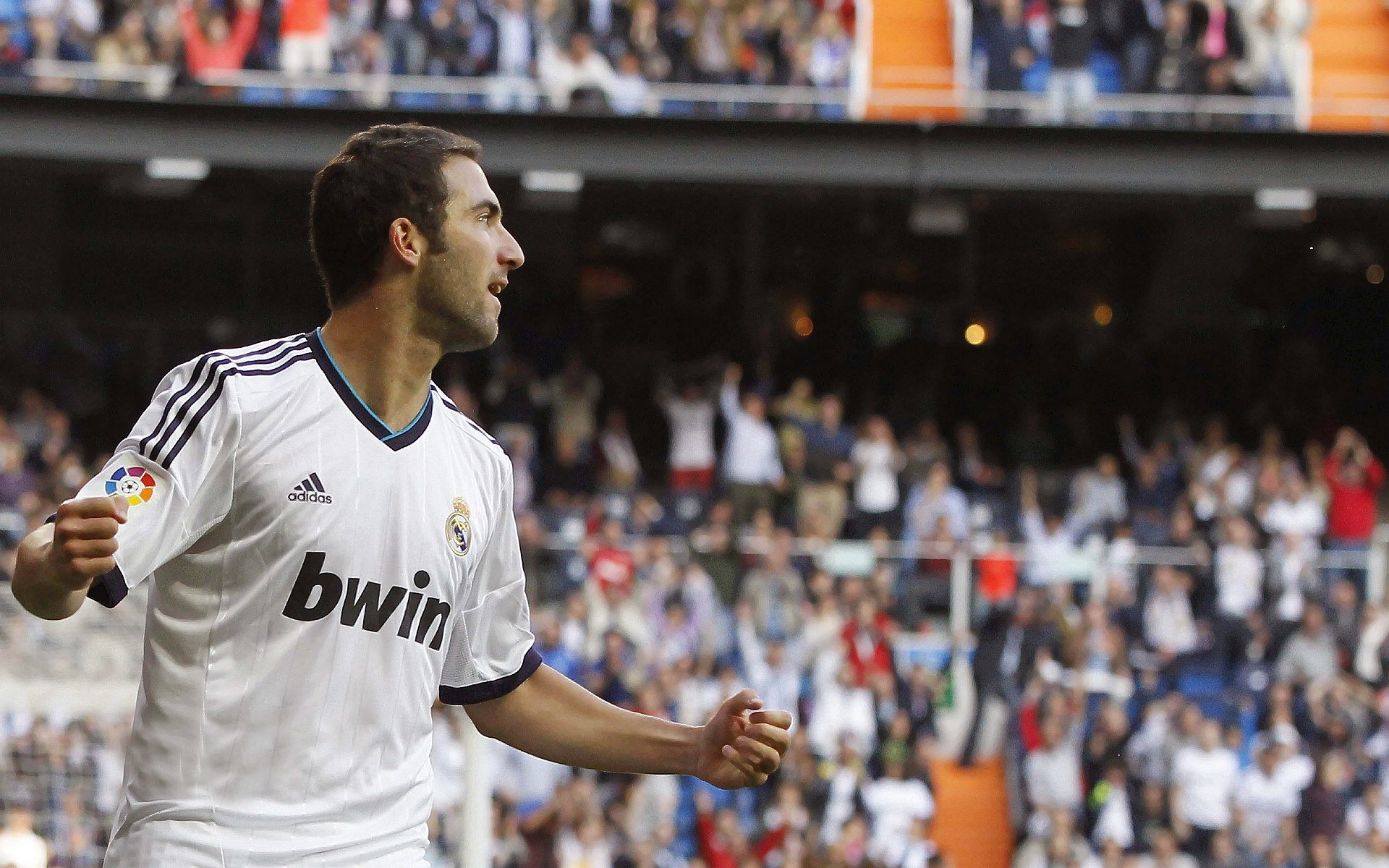 阿扎伦卡迎来二十赛季高光表现,美国队球迷沸腾!